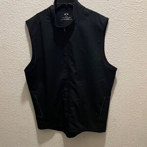 Oakley Men's Black Vest